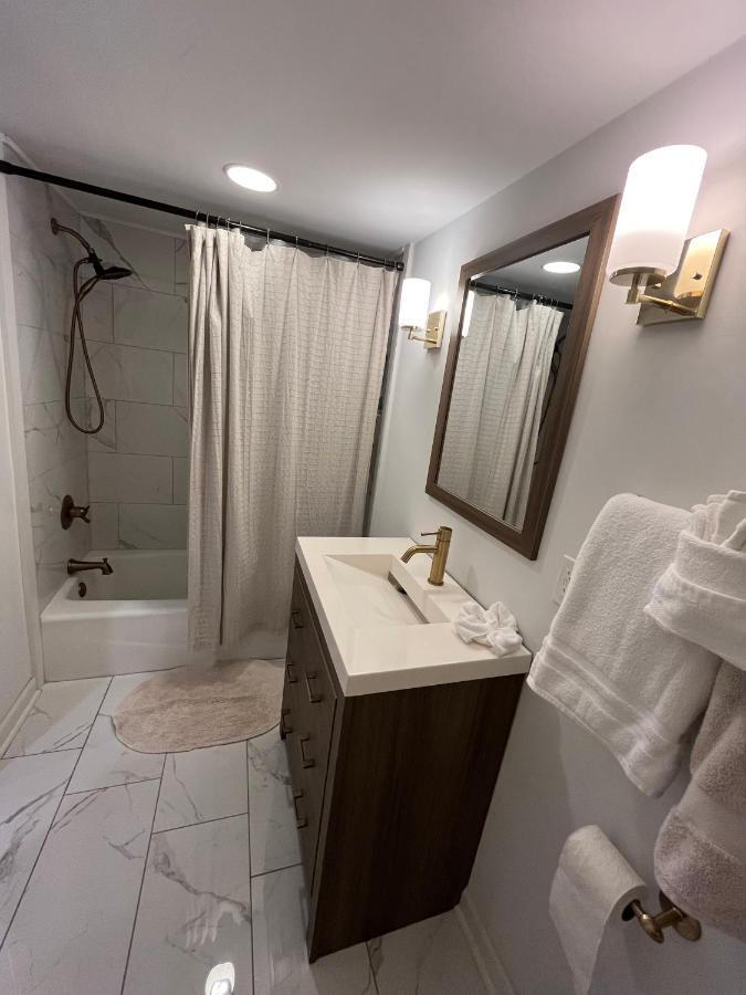 Modern Athens Home 4Bd, 3Bth エクステリア 写真